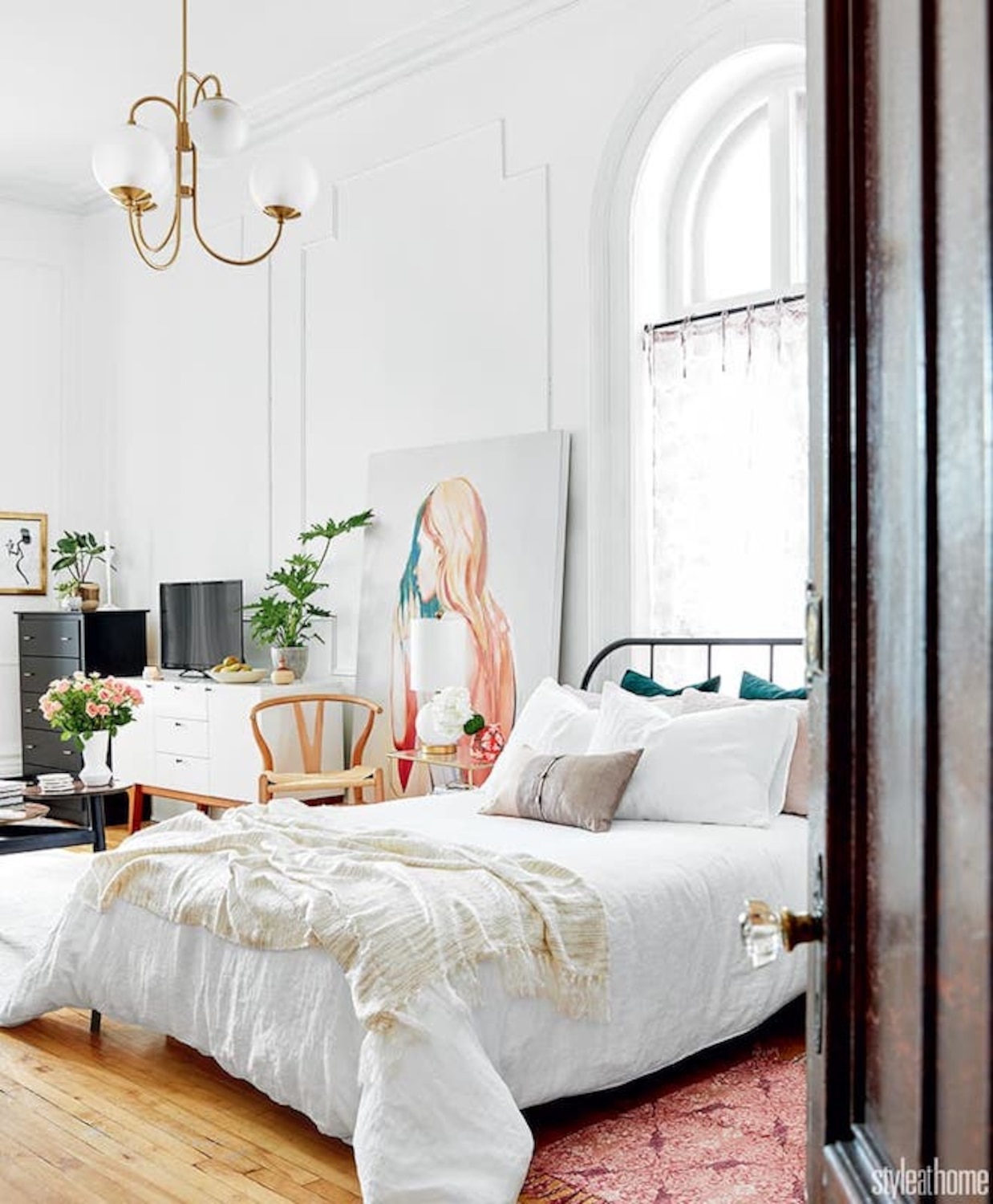 Small Bedroom Design Ideas To Make Your Space Feel Bigger Than It Is ...