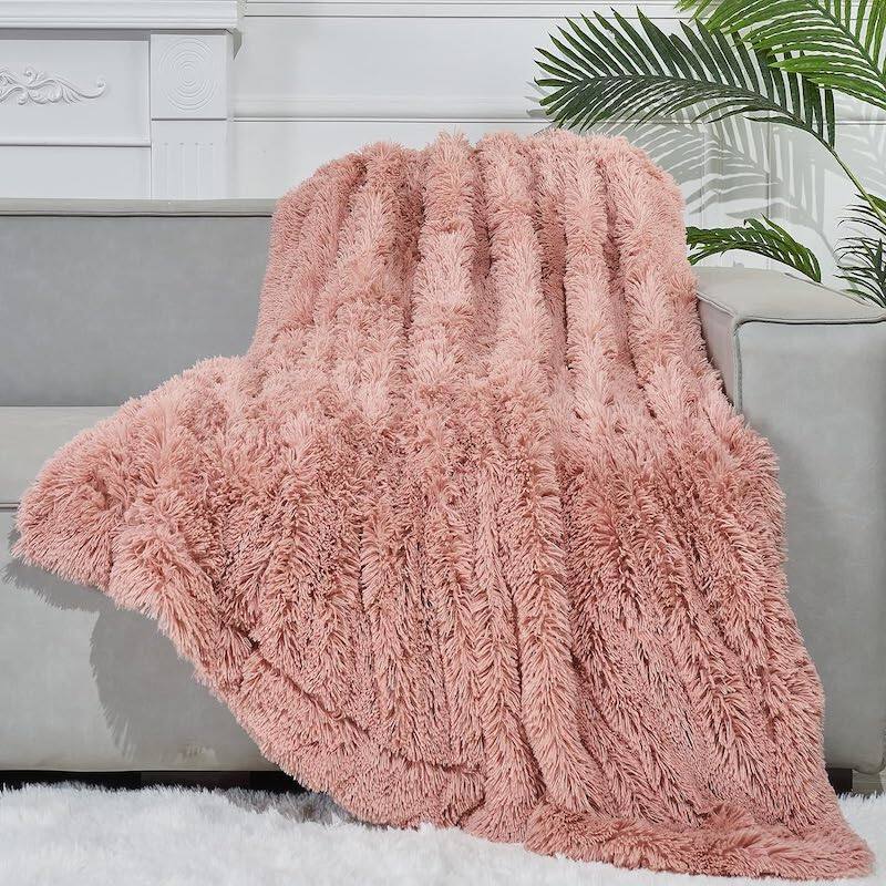 8 Best Cozy Blankets 2023 Style at Home