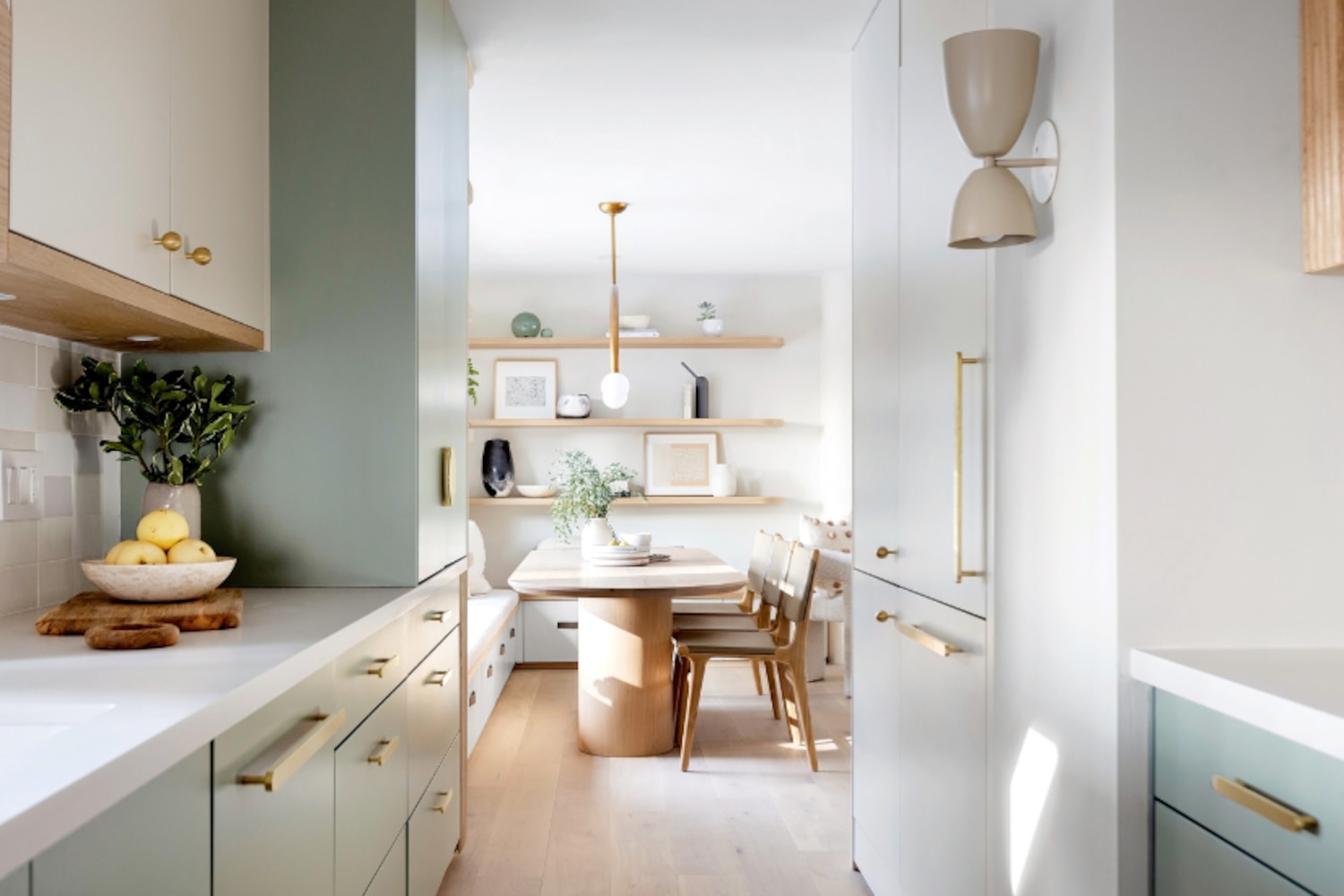 3 Outdated Kitchen Colours—And The Hues Designers Are Choosing Instead ...