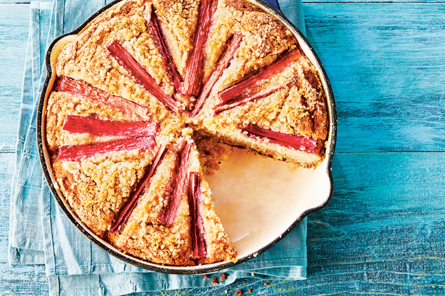 Recipe: Rhubarb Skillet Cake | Style at Home