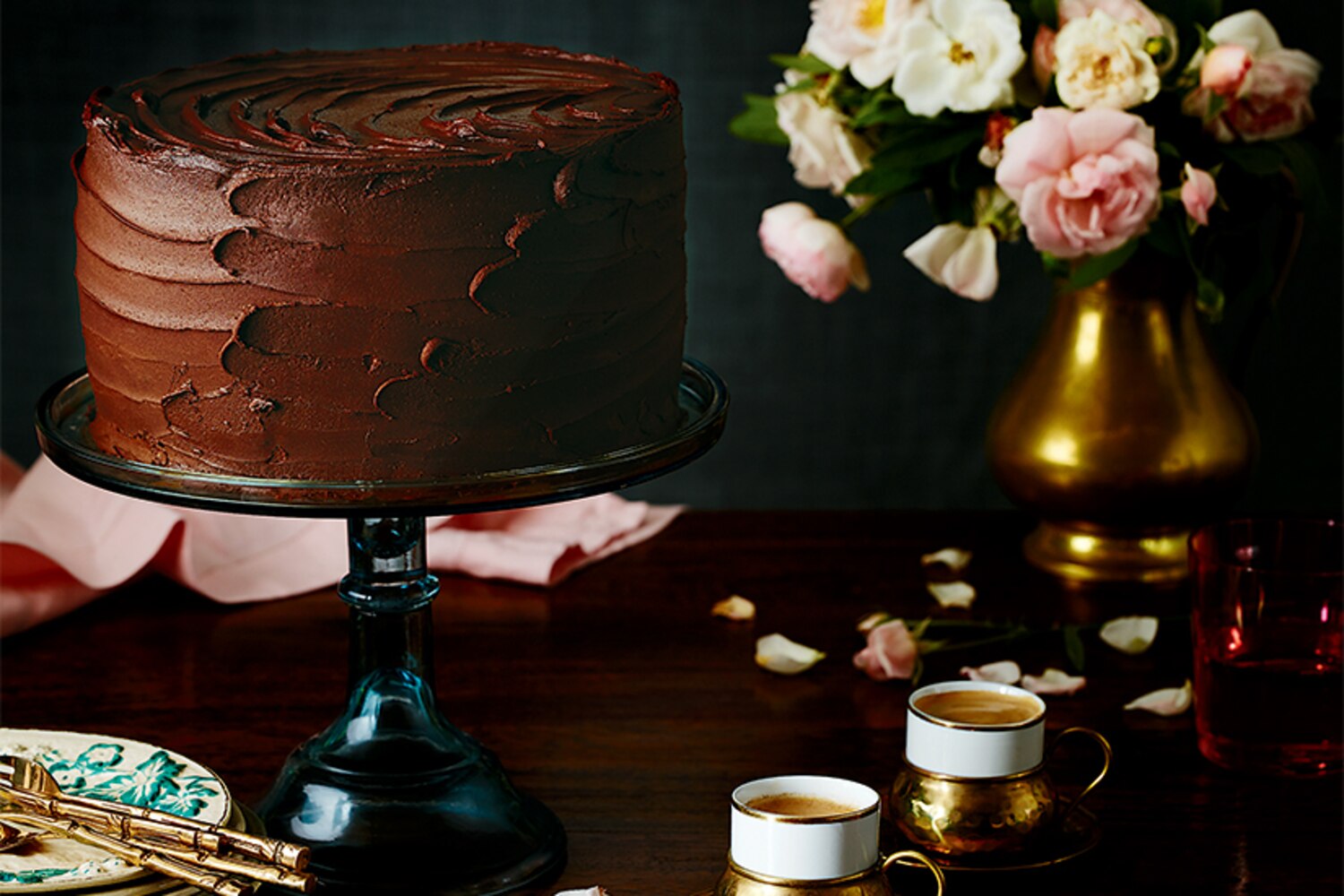 Recipe: Chocolate layer cake with buttercream icing | Style at Home