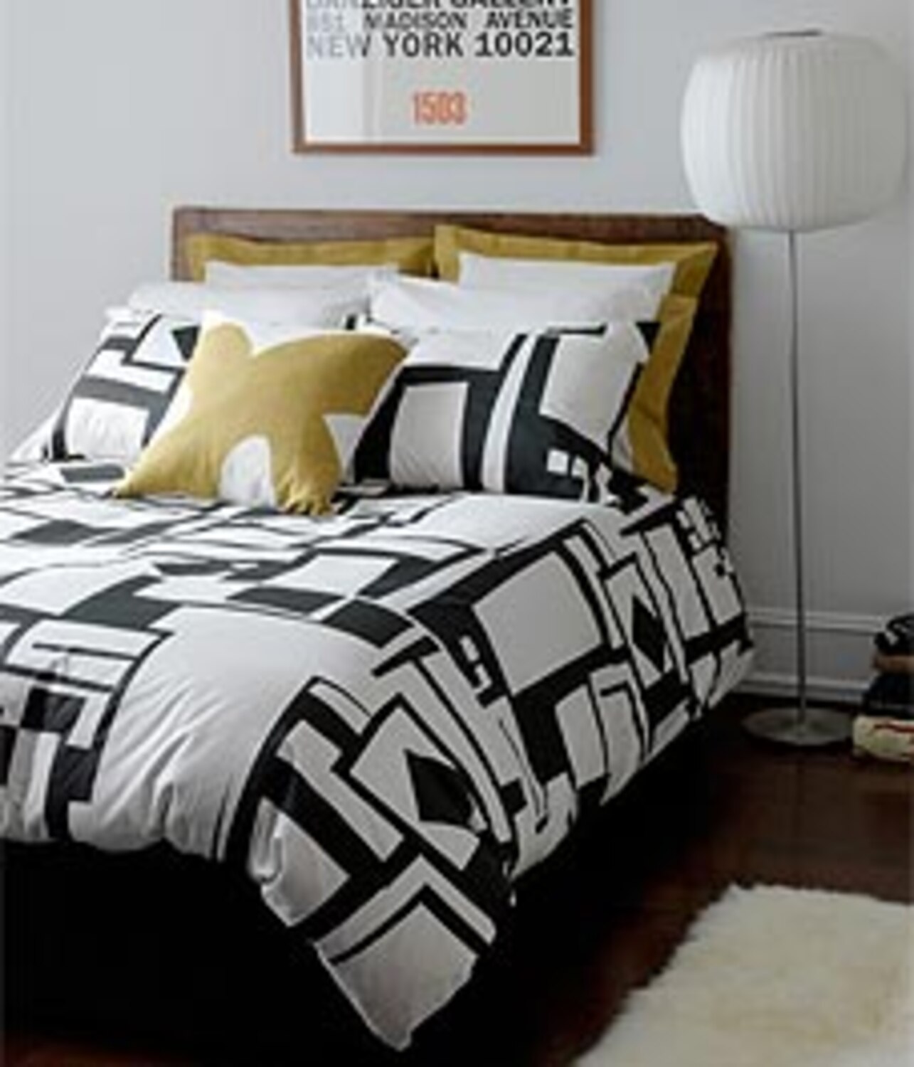 Black and white interior decor | Style at Home