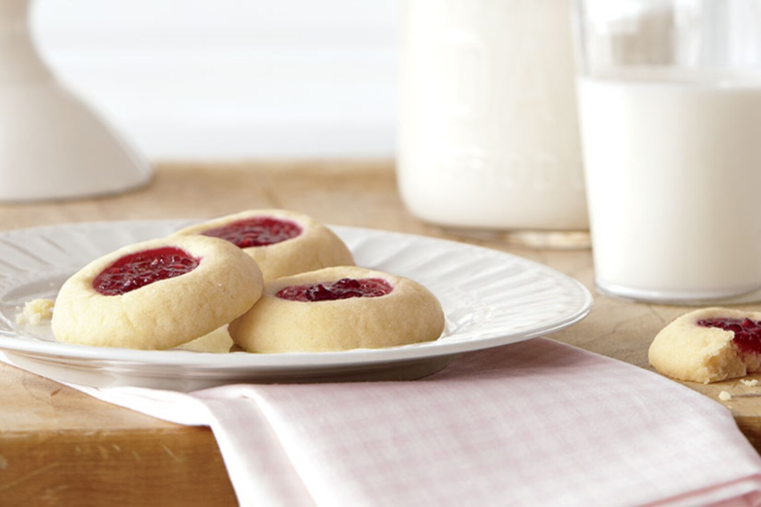 Recipe: Raspberry thumbprint cookies | Style at Home