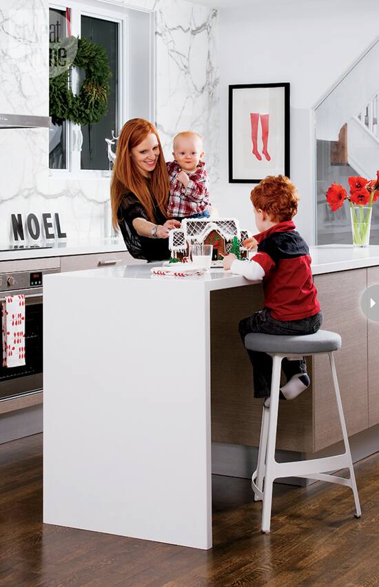 interior-modern-holiday-kitchen.jpg