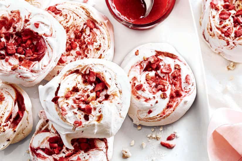 Recipe Swirled strawberry meringues Style at Home