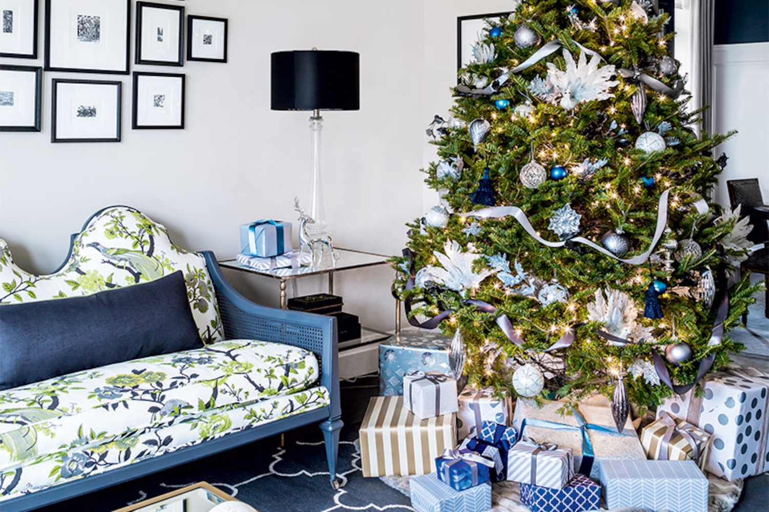 A festive home decorated in classic Christmas style | Style at Home