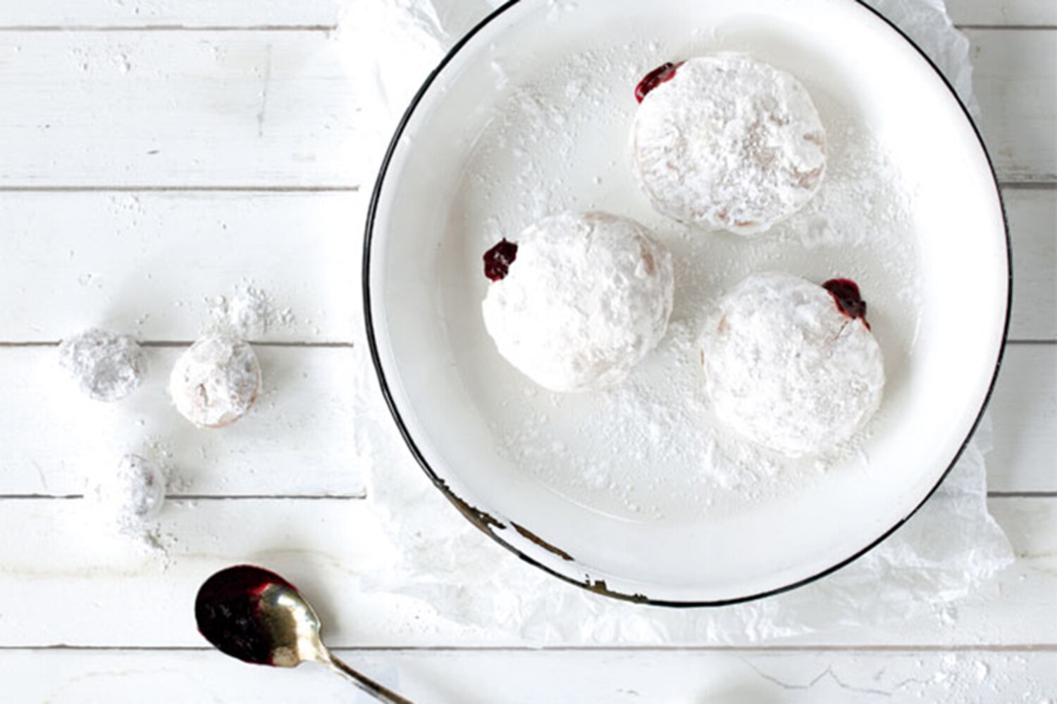 Recipe: Blueberry jelly doughnuts | Style at Home