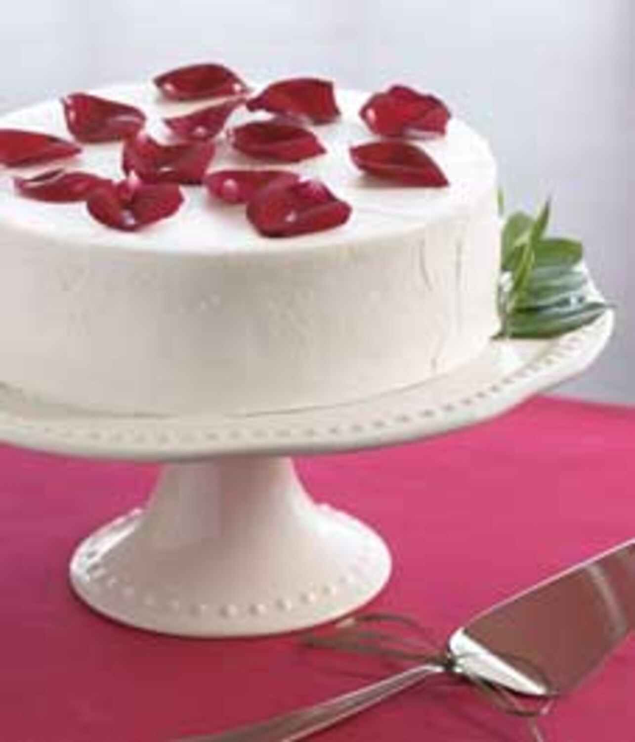 How to Decorate for a white party Style at Home