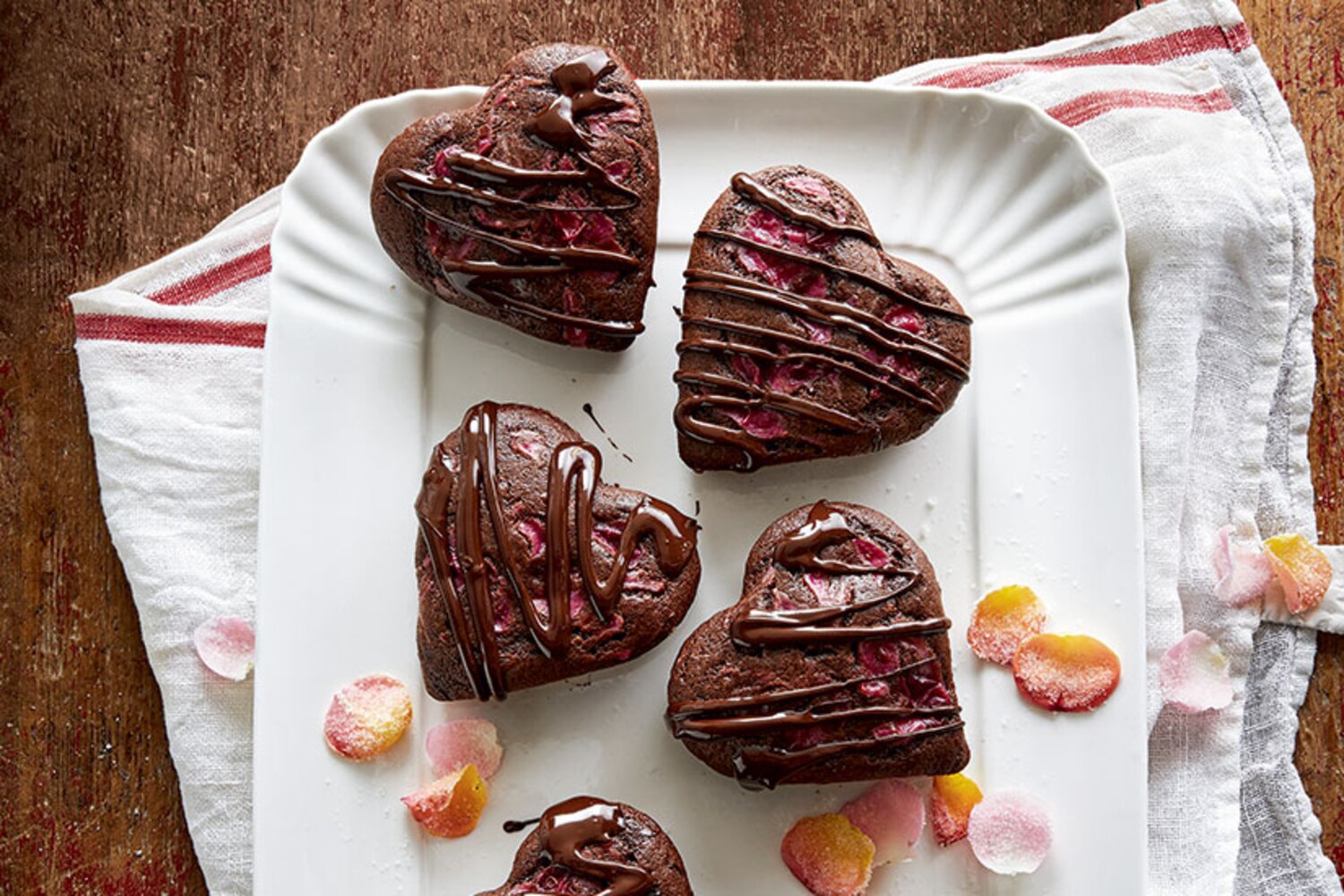 Recipe: Swirled cranberry chocolate cakes | Style at Home