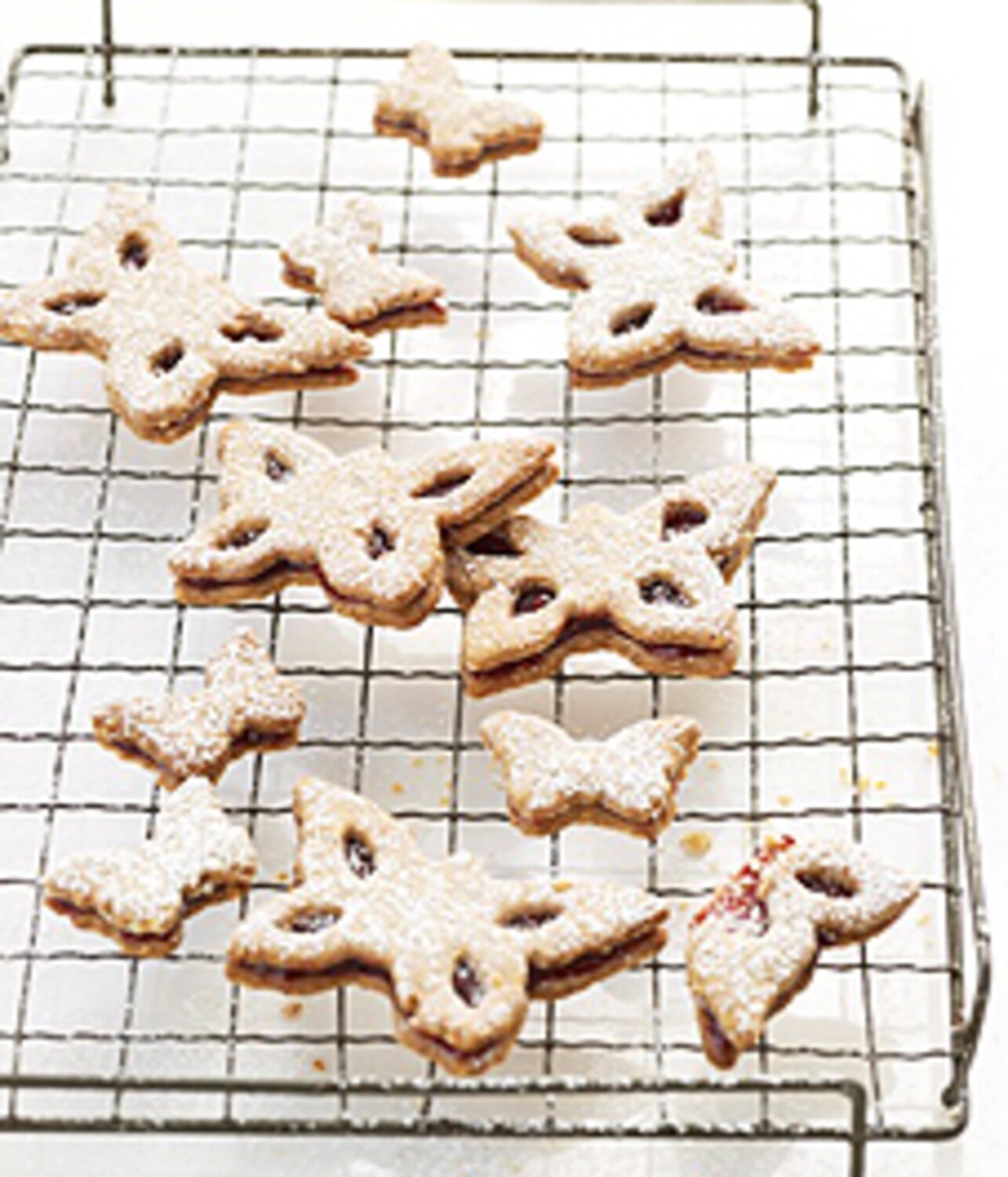 Recipe Hazelnut linzer cookies Style at Home