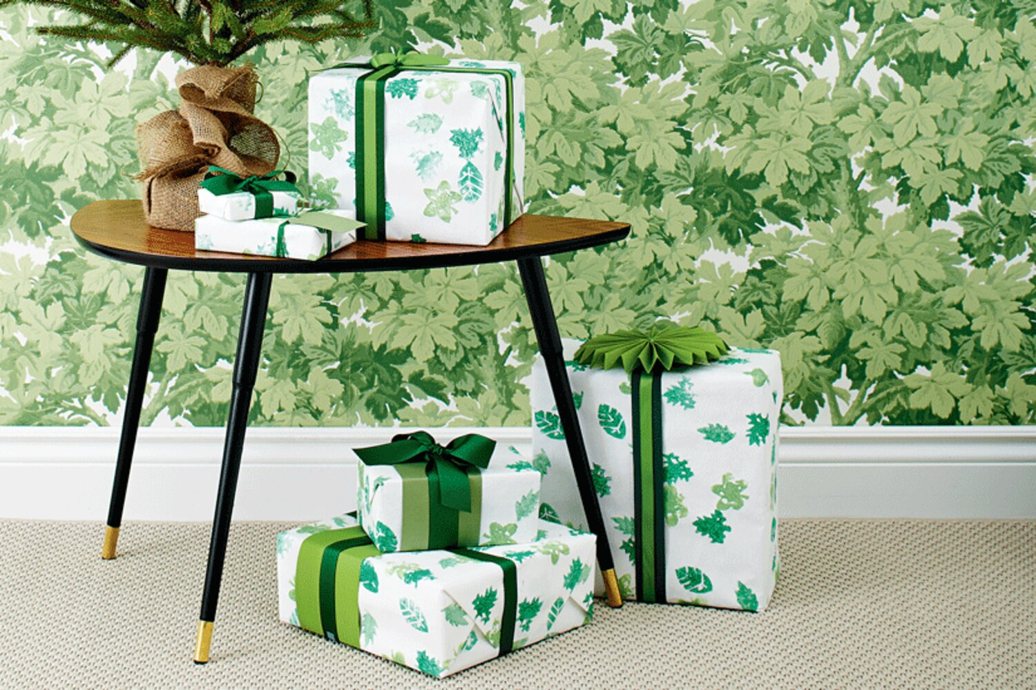 DIY gift wrap Leaves Style at Home