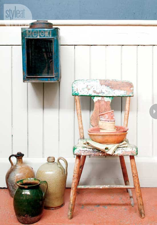 shopping-antique-shop-chair.jpg