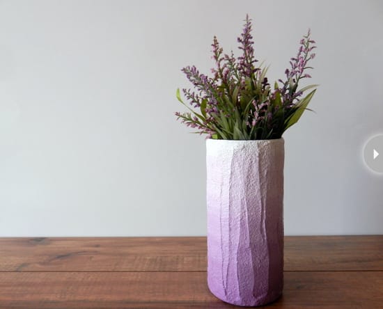 decor-pastel-violet-vase.jpg