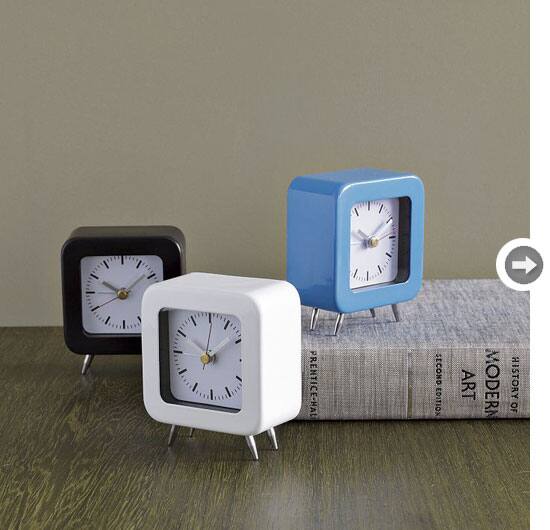 decor-mad-men-style-alarmclock.jpg