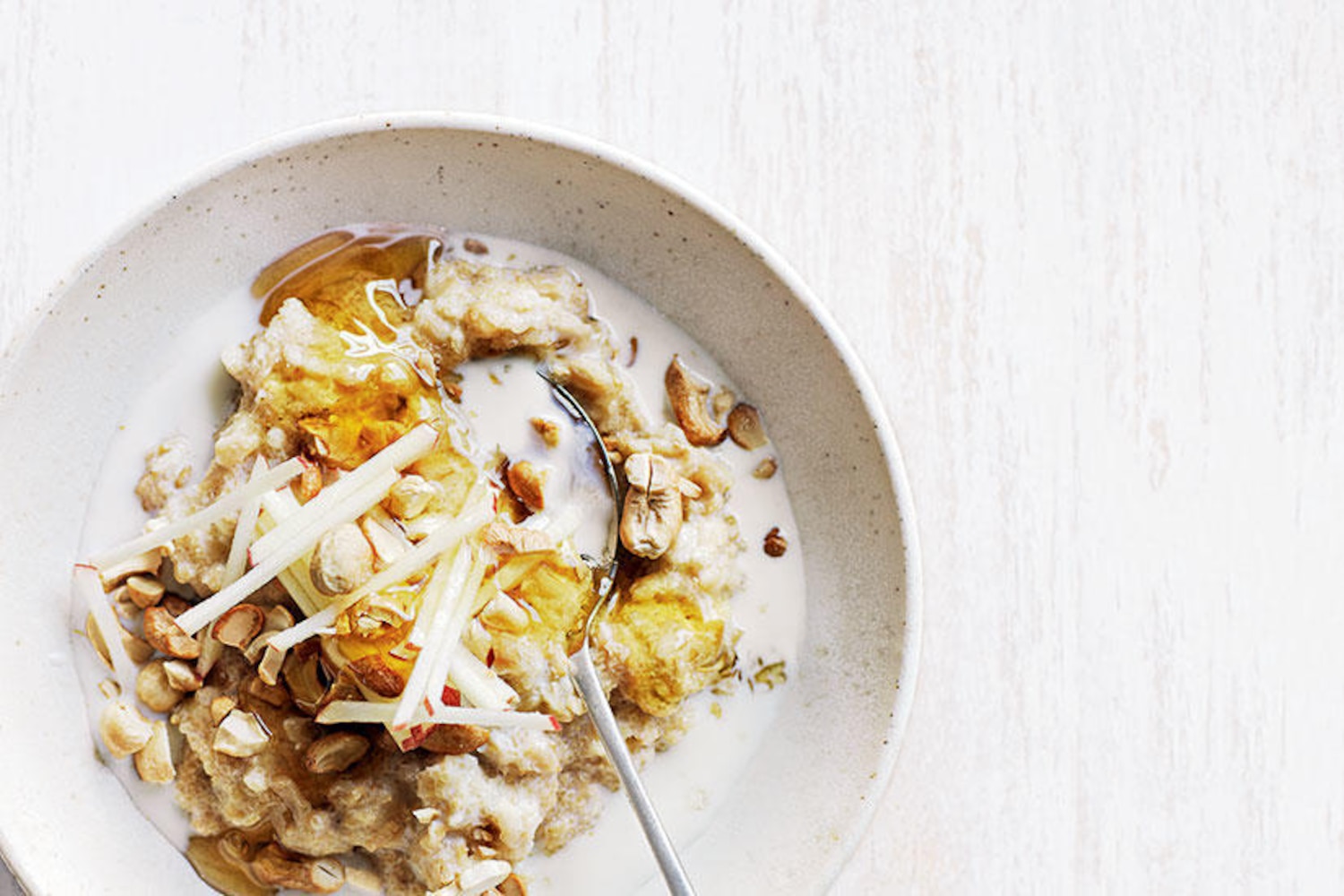 Recipe: Amaranth oats with cashews | Style at Home