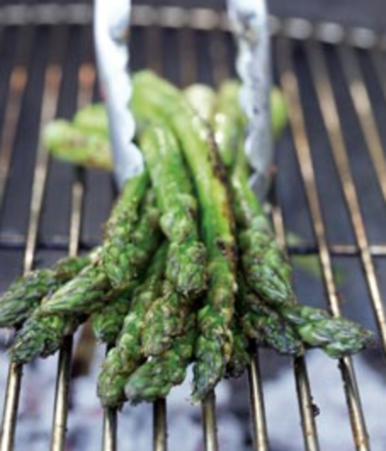 Recipe: Asparagus with saffron aioli | Style at Home