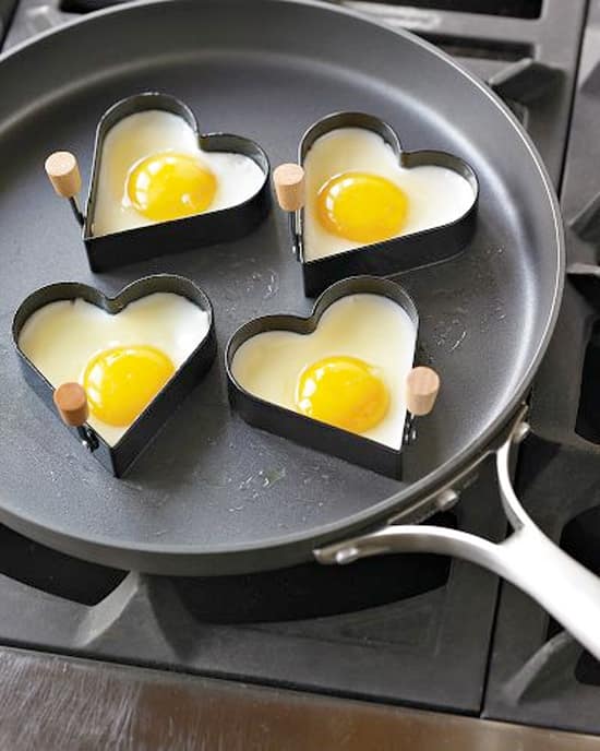 heart-shaped-egg.jpg