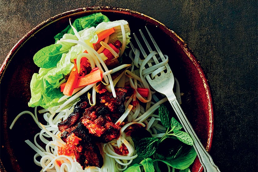 Recipe Barbecue pork noodle bowls with dipping sauce Style at Home