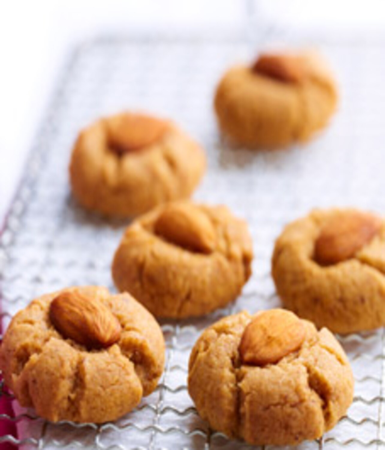 Recipe: Almond butter cookies | Style at Home