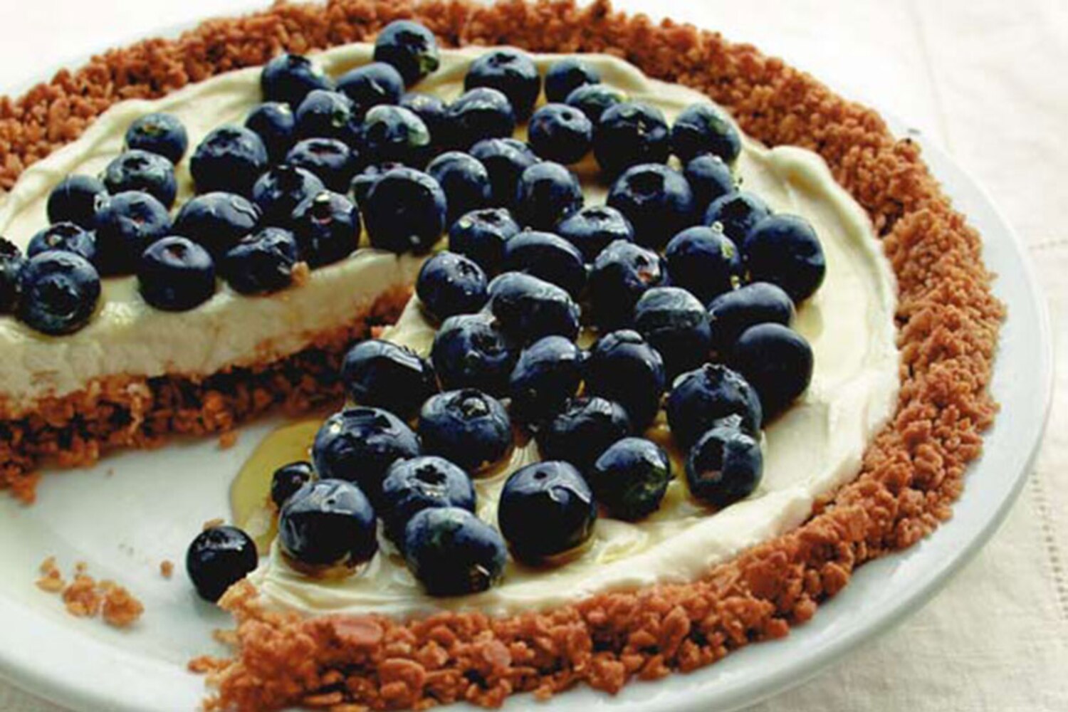 Recipe: Martha Stewart's yogurt and blueberry pie | Style at Home