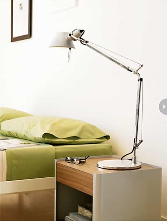 masculine-homeoffice-lamp2.jpg