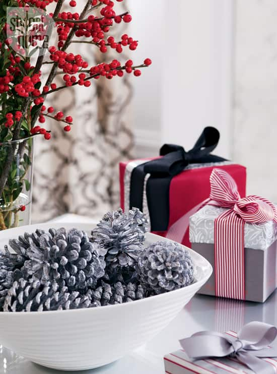 interior-modern-holiday-wrapping.jpg